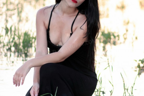 武汉街头茶香排队盛景，一壶茶，一份悠然时光